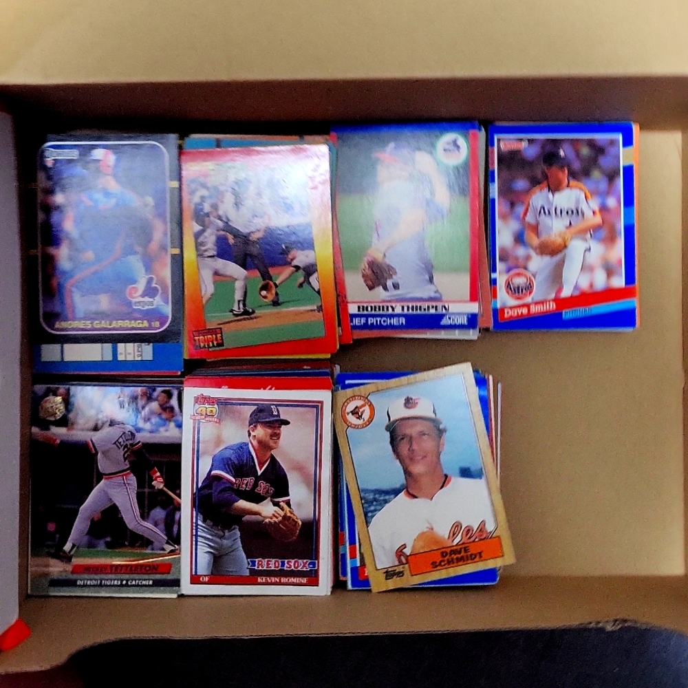300+ baseball cards